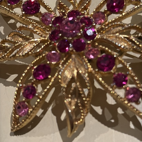 Vintage Lisner Gold Filigree Two-Tone Pink Rhinestone Flower Brooch Signed - Picture 4 of 10